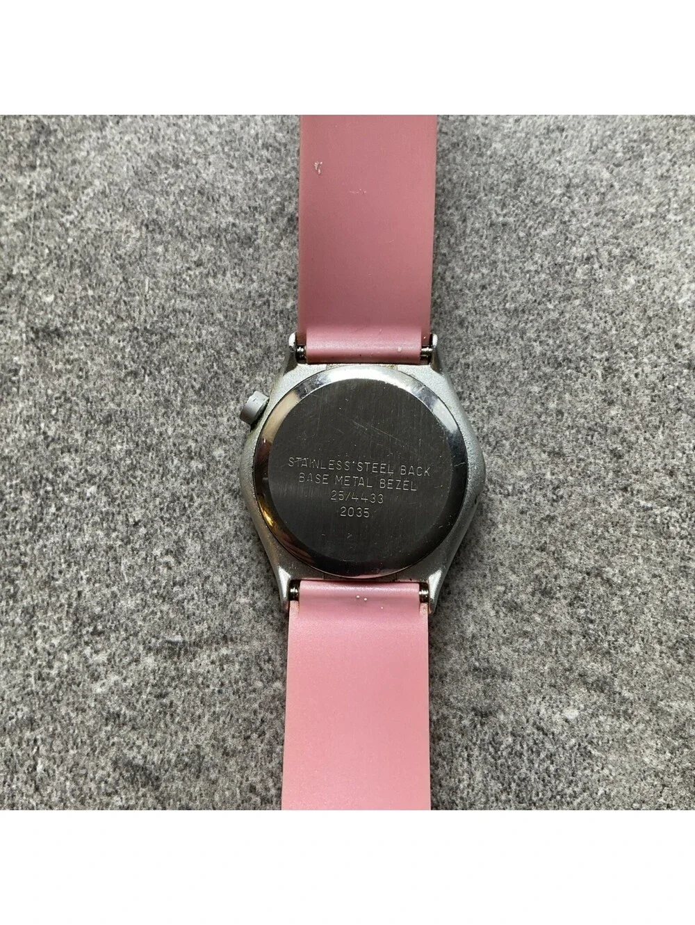Vintage Armitron Women’s Watch 25/4433 29mm Silver Tone Case Pink Resin Band A9